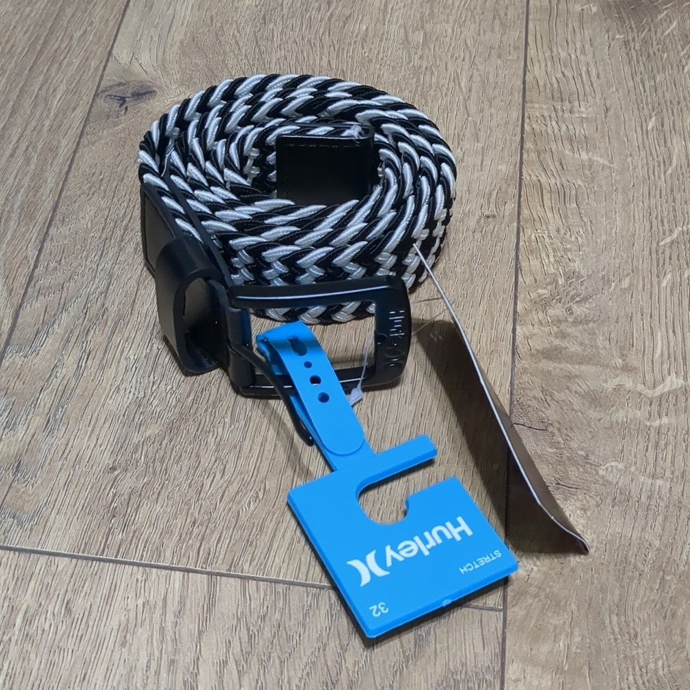 Hurley belt elastic braided black and white chevron belt Women's Size 32 NWT